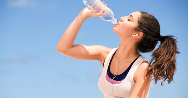 вода помогает похудеть снижает стресс нервное напряжение подстегнуть метаболизм